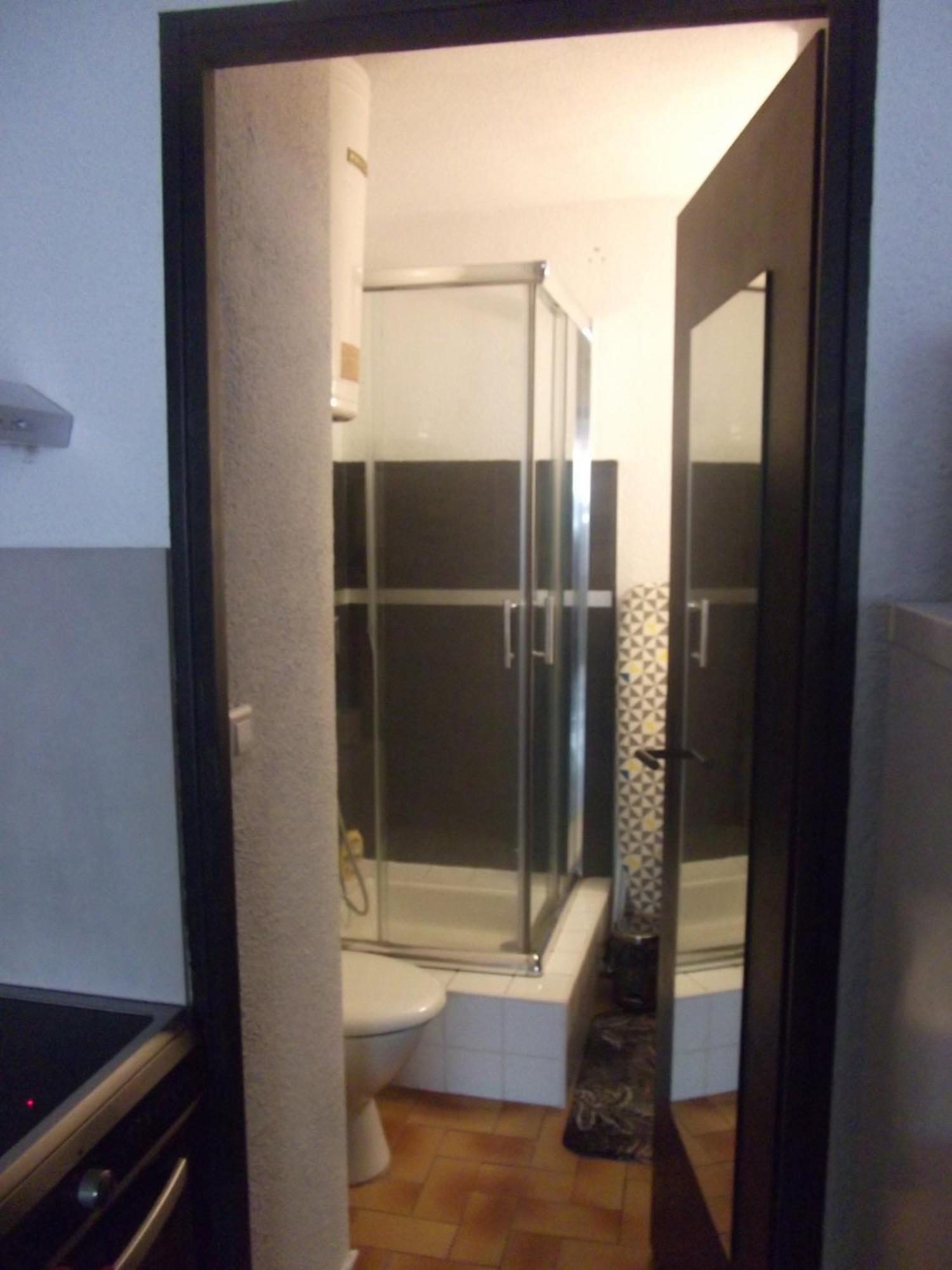 Studio Sur Le Port, Climatisation, Wifi, Piscine, Lave-Linge جرْويسا المظهر الخارجي الصورة